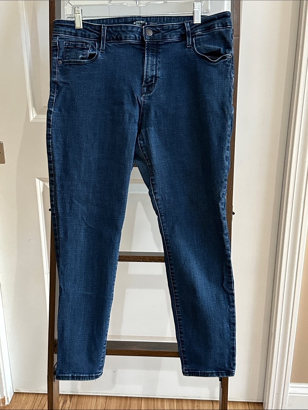 Old Navy Women’s Dark Indigo Skinny Jeans